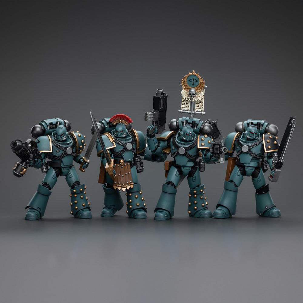 Joy Toy - JT9589 - Warhammer 40,000 - Sons of Horus - MKIV Tactical Squad Legionary with Legion Vexilla (1/18 Scale) - Marvelous Toys