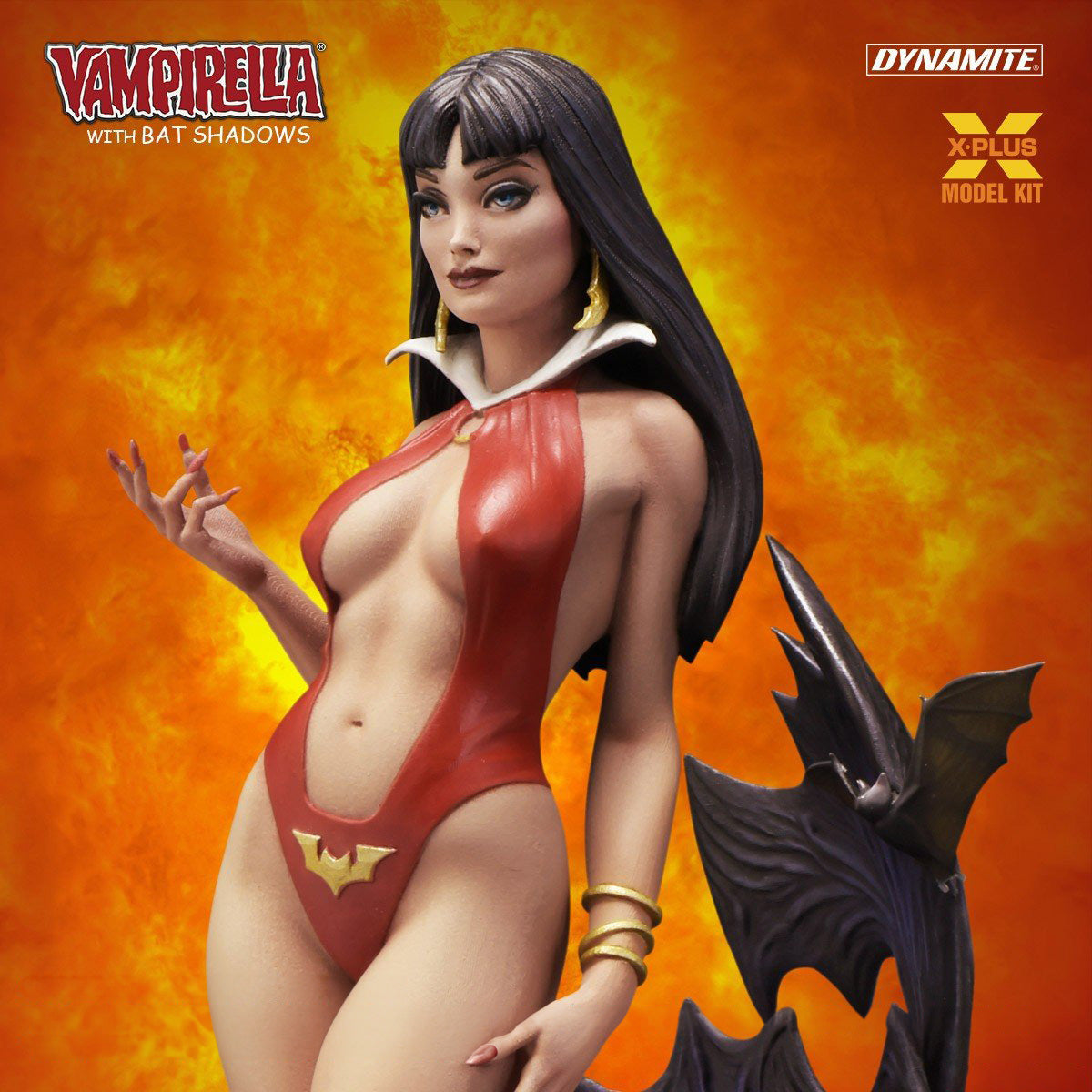 X-Plus - Dynamite - Vampirella with Bat Shadows Model Kit (1/8 Scale) (Reissue) - Marvelous Toys