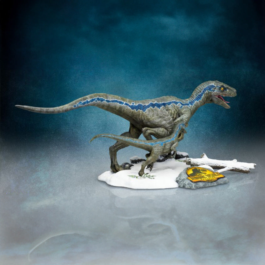 X-Plus - Jurassic World: Dominion - Velociraptor &quot;Blue&quot; &amp; &quot;Beta&quot; Model Kit (1/8 Scale) - Marvelous Toys
