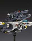 Wave - Macross: Do You Remember Love? - VF-1S Strike Valkyrie Fighter (Hikaru Ichijyo's and Roy Focker's Custom Model Kit (1/100 Scale) - Marvelous Toys