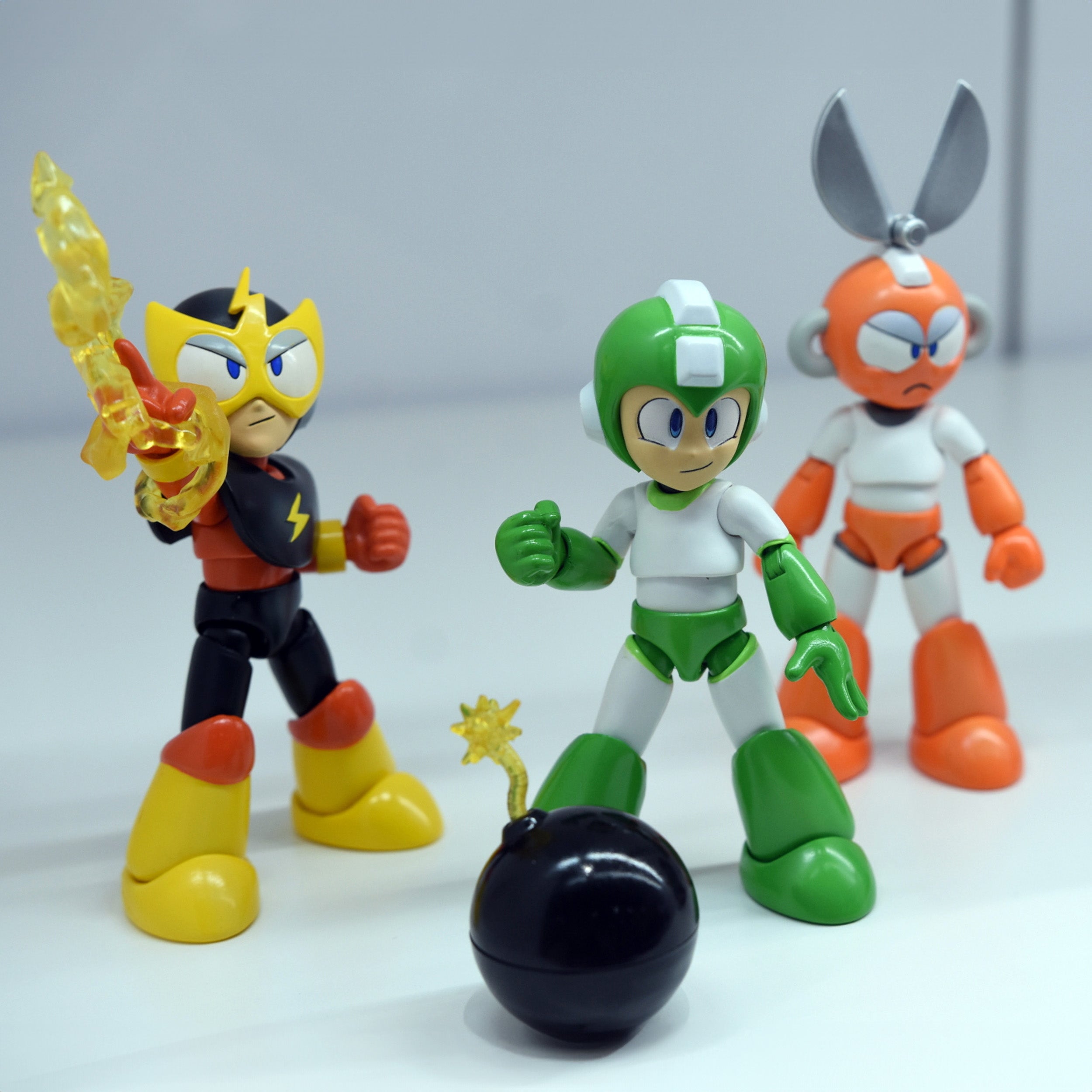 Jada Toys - Mega Man (Rockman) - Hyper Bomb Mega Man (4.5&quot;) - Marvelous Toys