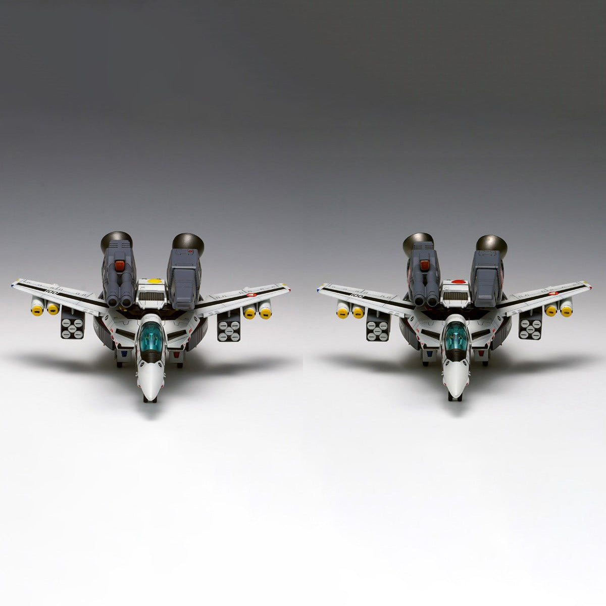 Wave - Macross: Do You Remember Love? - VF-1S Strike Valkyrie Fighter (Hikaru Ichijyo&#39;s and Roy Focker&#39;s Custom Model Kit (1/100 Scale) - Marvelous Toys
