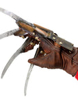 Neca - Prop Replica - A Nightmare on Elm Street 3: Dream Warriors - Freddy Krueger Glove - Marvelous Toys