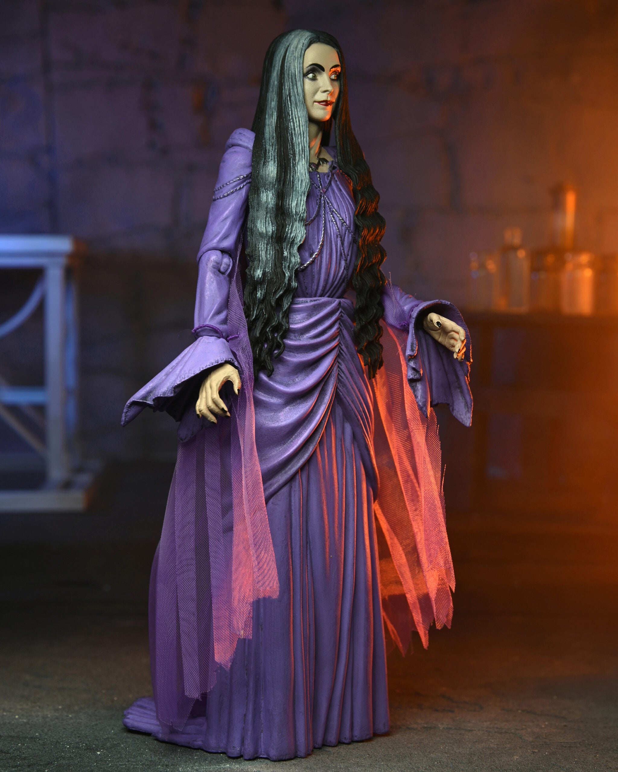 Neca - Rob Zombie's The Munsters (2022) - Ultimate Lily Munster