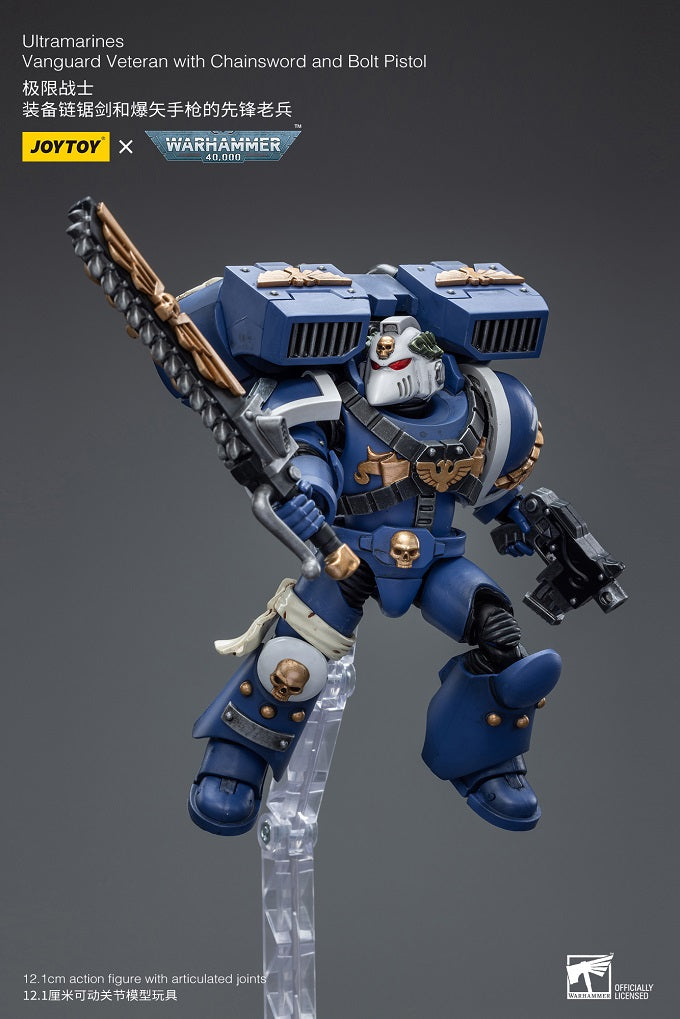 Joy Toy - JT8025 - Warhammer 40,000 - Ultramarines - Vanguard Veteran with Chainsword and Bolt Pistol (1/18 Scale) - Marvelous Toys