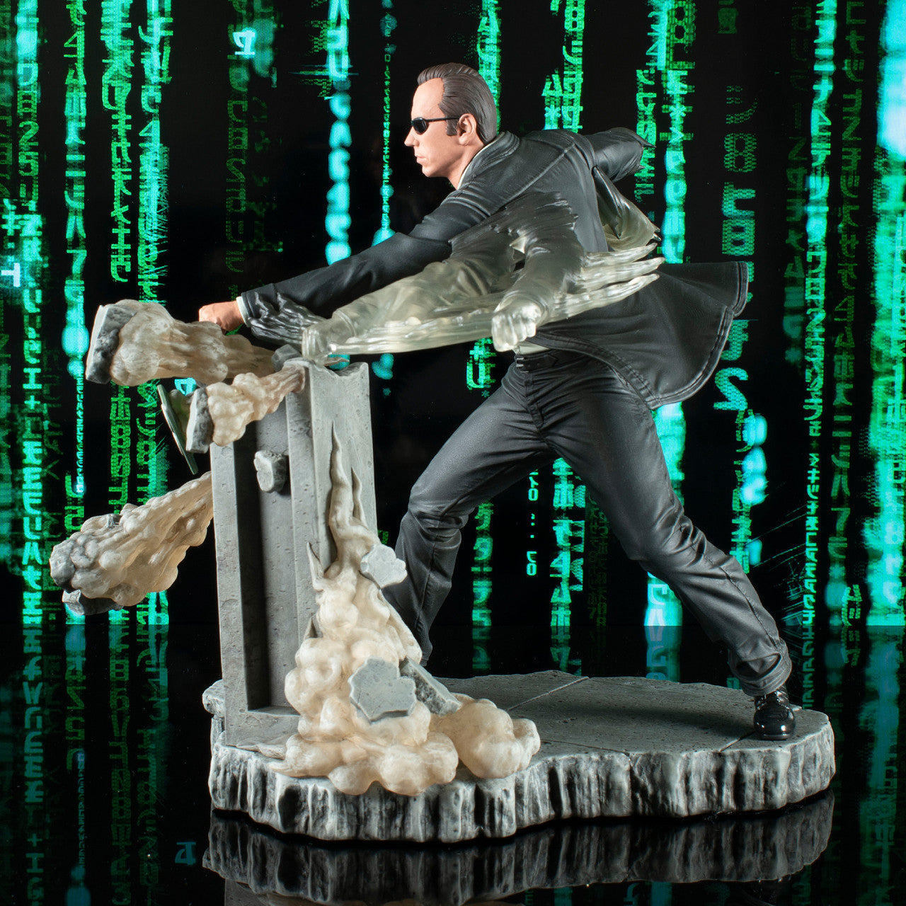 [LIMTED PO] Diamond Select Toys - The Matrix - Agent Smith Gallery Diorama - Marvelous Toys