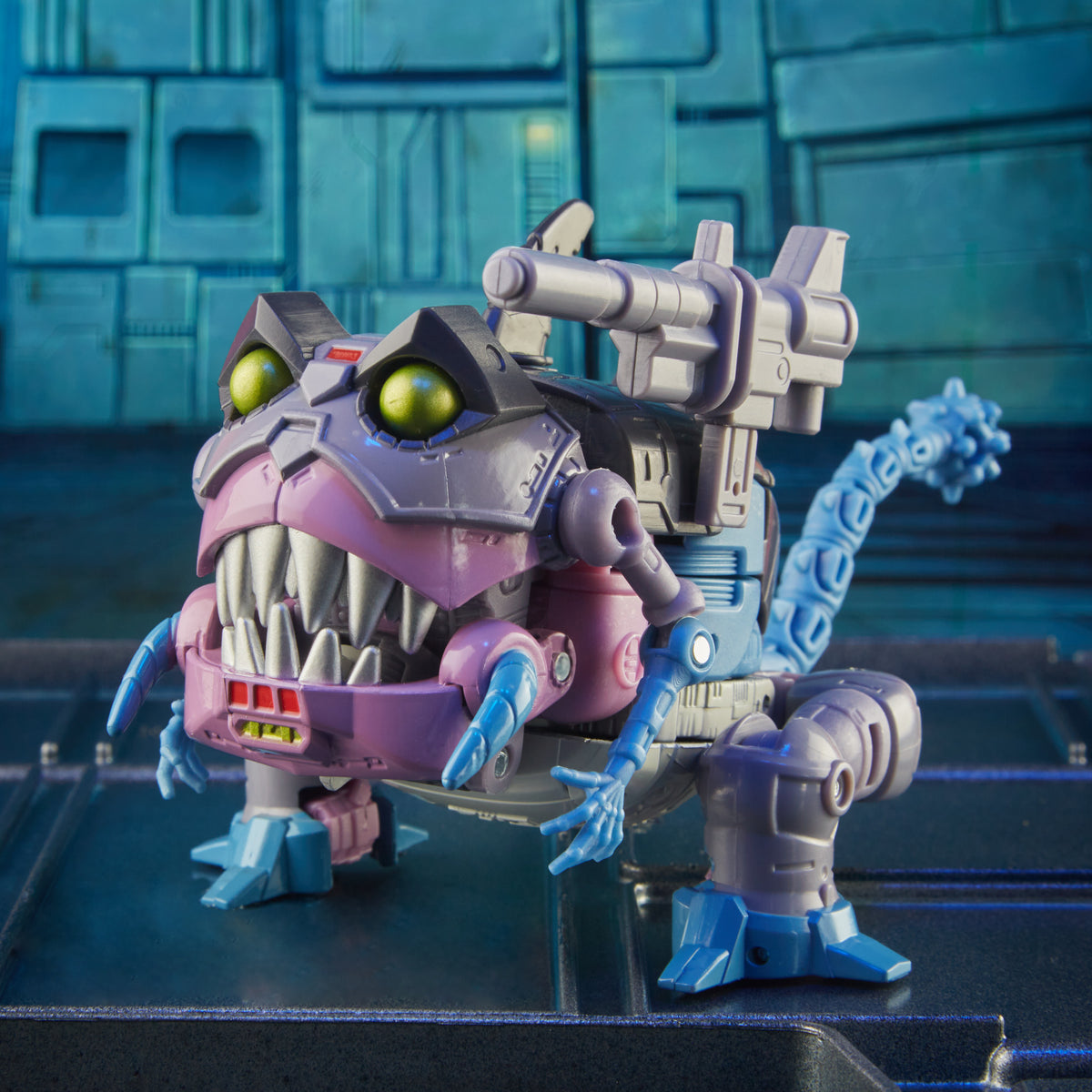 Hasbro - Transformers Generations - Studio Series - The Transformers: The Movie - Deluxe - Gnaw