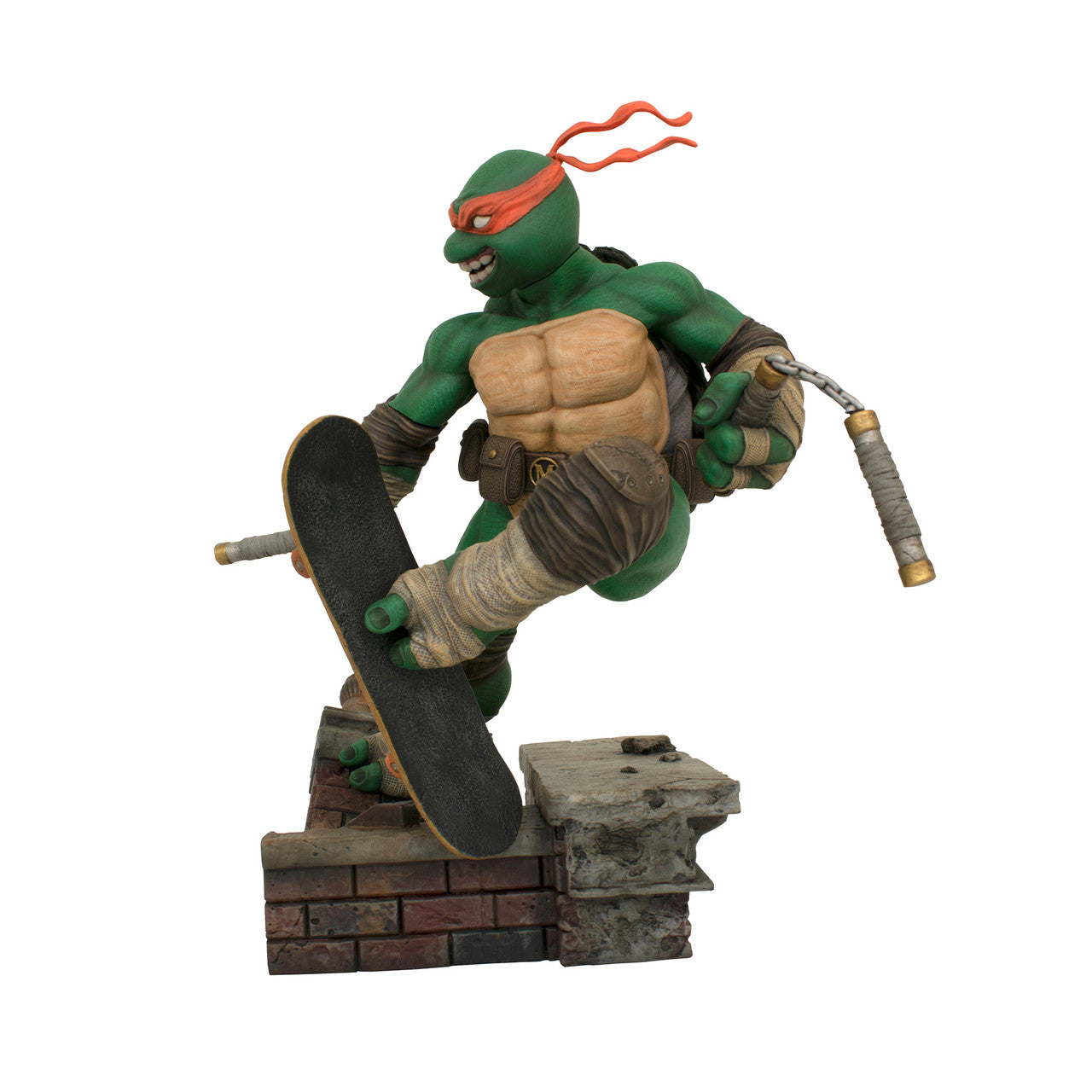 (IN STOCK) Diamond Select Toys - Teenage Mutant Ninja Turtles - Michelangelo Gallery Diorama - Marvelous Toys