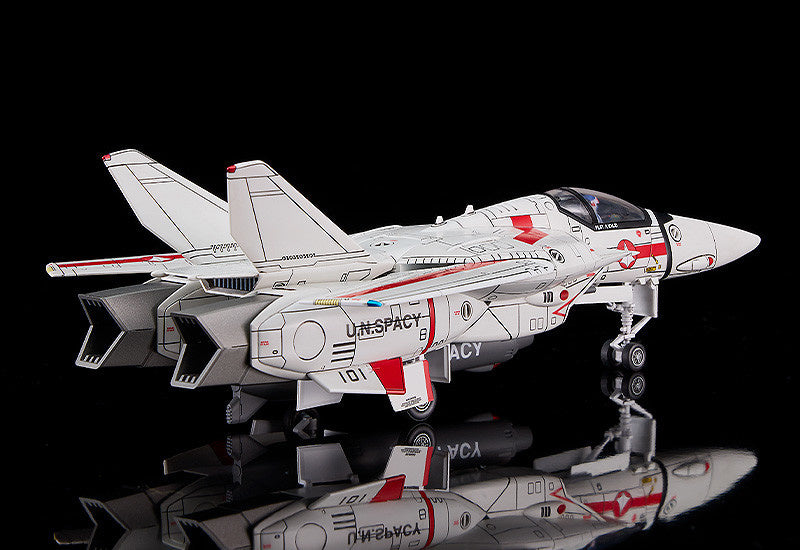 Max Factory - PLAMAX PX06 - The Super Dimension Fortress Macross - VF-1J Fighter Valkyrie Vermillion Platoon (Hikaru Ichijo&#39;s Fighter) Model Kit (1/72 Scale) - Marvelous Toys