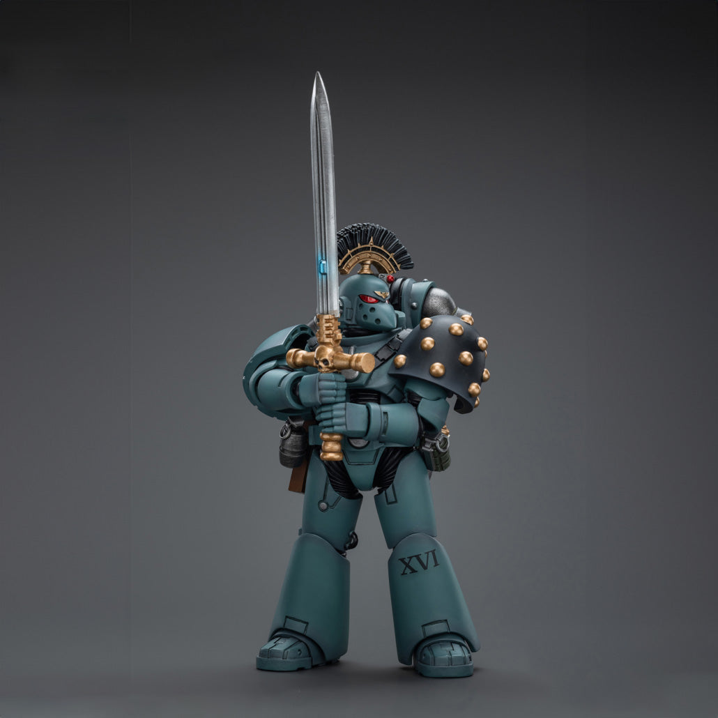 Joy Toy - JT9466 - Warhammer 40,000 - Sons of Horus - MKVI Tactical Squad Sergeant with Power Sword (1/18 Scale) - Marvelous Toys