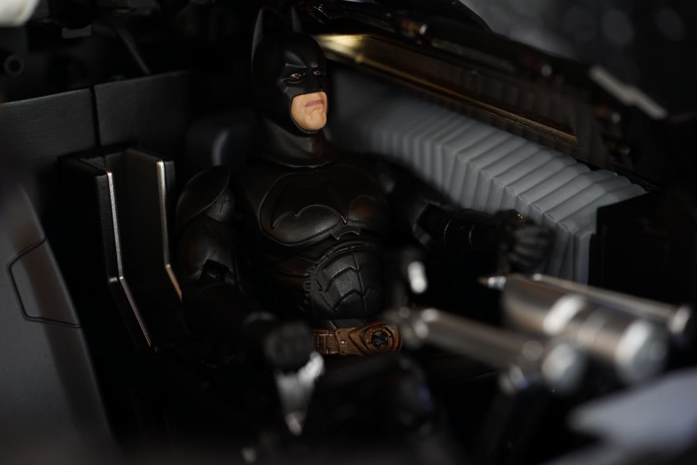 Soap Studio - The Dark Knight Trilogy - Remote Controlled Tumbler Batmobile (Deluxe Pack) (1/12 Scale) (Reissue) - Marvelous Toys