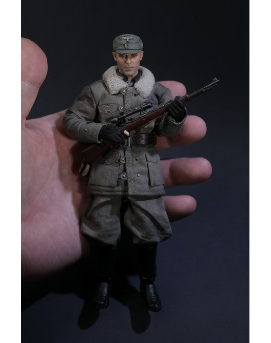 Pop Toys - Stalingrad Defense War - German Colonel Sniper (1/12 Scale)