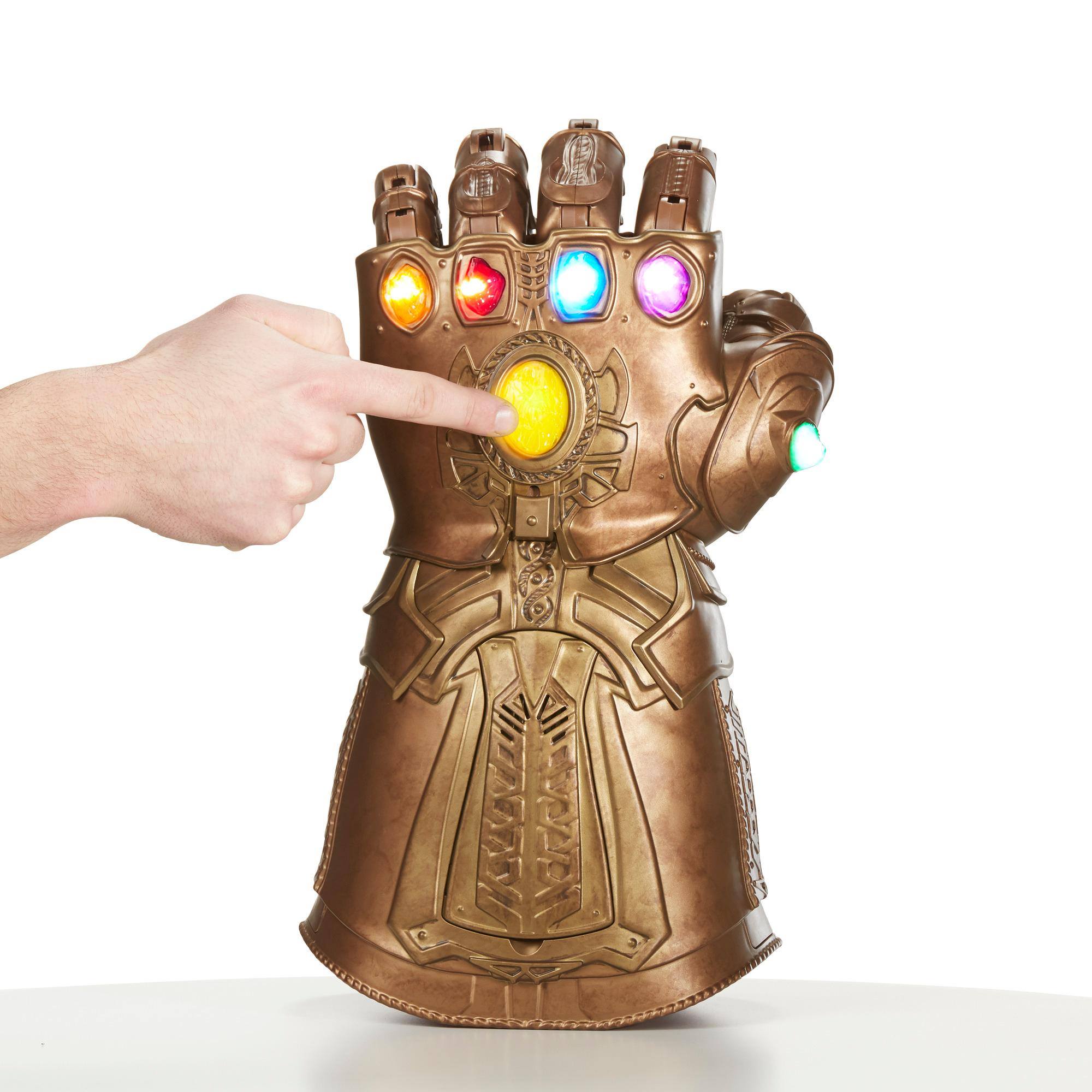 Hasbro - Marvel Legends - Avengers: Infinity War - Infinity Gauntlet Articulated Electronic Fist (1:1 Scale)