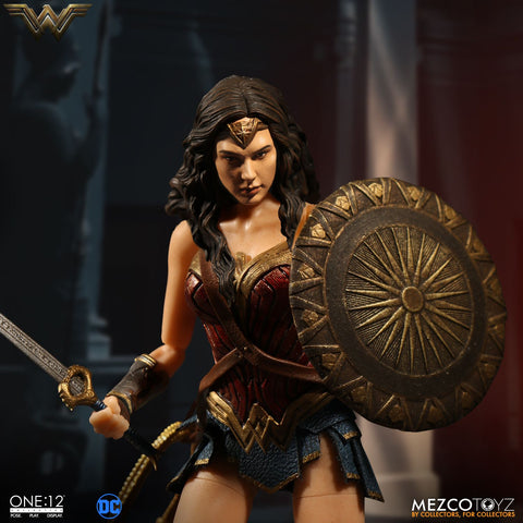 (IN STOCK) Mezco - One:12 Collective - Wonder Woman - Wonder Woman