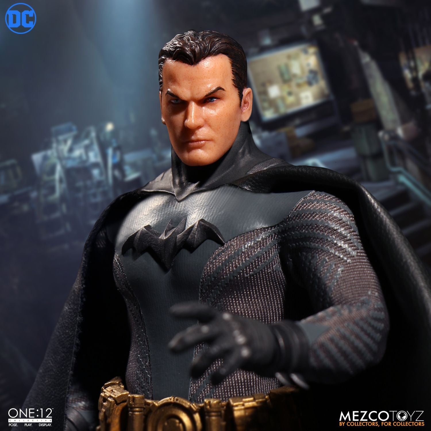 Mezco - One:12 Collective - Batman: Ascending Knight - Marvelous Toys