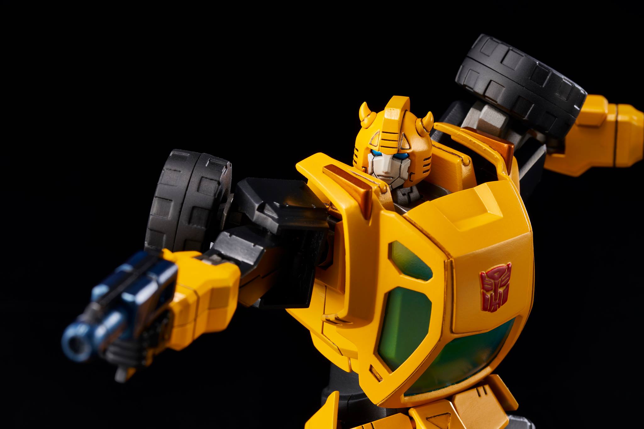 Flame Toys - Transformers - Furai Model 04 - Bumblebee Model Kit - Marvelous Toys