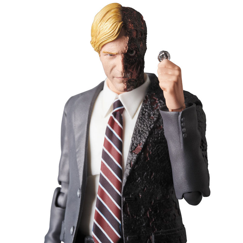 MAFEX No. 54 - The Dark Knight - Harvey Dent/Two-Face - Marvelous Toys