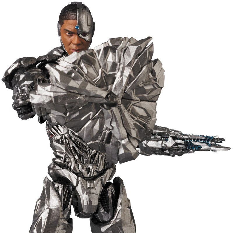 MAFEX No. 63 - Justice League - Cyborg - Marvelous Toys