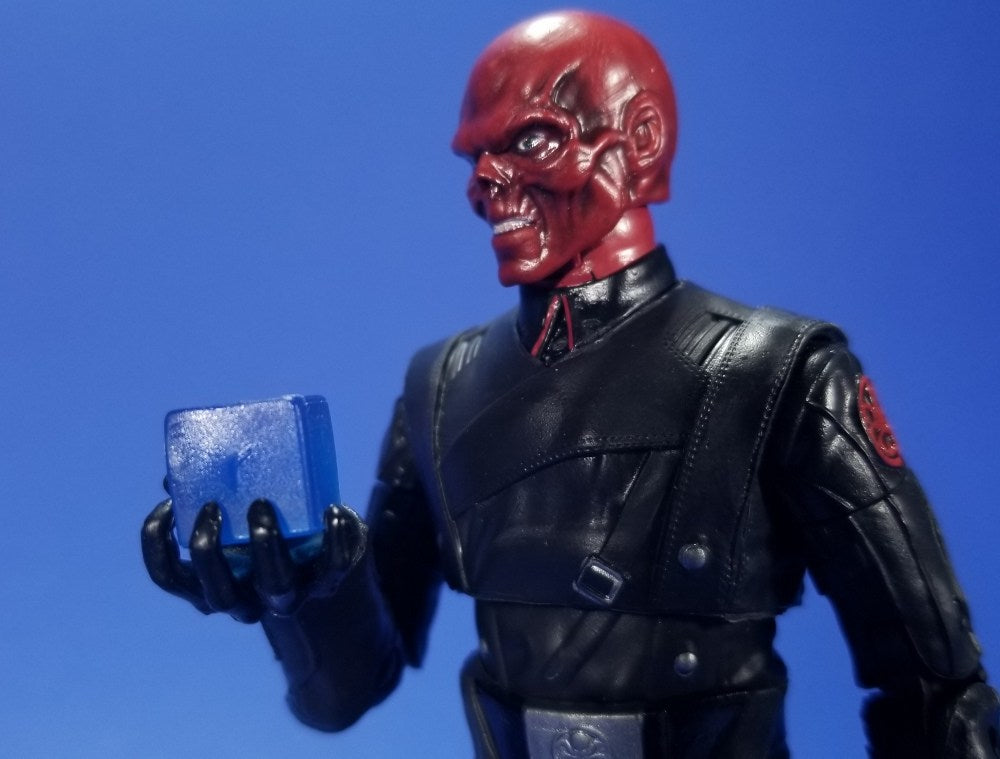 Hasbro - Marvel Legends - Marvel Studios: The First Ten Years - Red Skull and Life-Size Electronic Tesseract (SDCC 2018 Exclusive) - Marvelous Toys