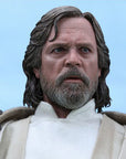 Hot Toys - MMS390 - Star Wars: The Force Awakens - Luke Skywalker - Marvelous Toys