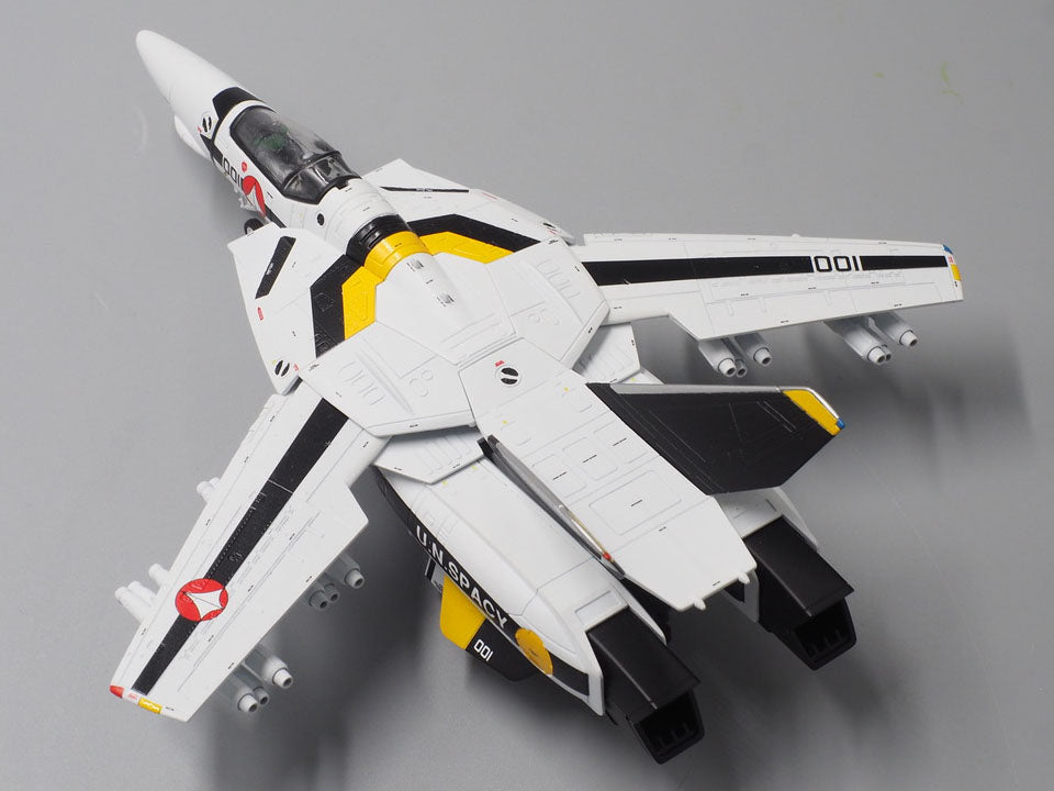 Calibre Wings - Macross - VF-1S Valkyrie &quot;Skull Leader&quot; (1/72 Scale) - Marvelous Toys