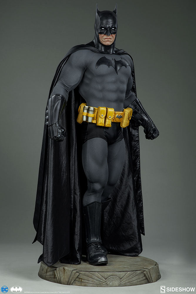 Sideshow Collectibles - Batman Legendary Scale Figure - Marvelous Toys