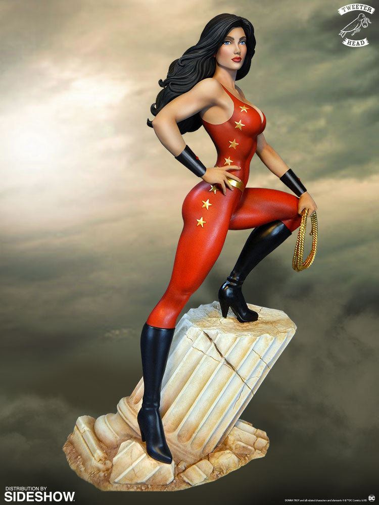 Sideshow Collectibles - Super Powers Collection - Donna Troy Maquette by Tweeterhead