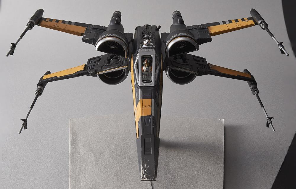 Bandai - Star Wars: The Last Jedi - Poe&#39;s Boosted X-Wing Fighter (1/72 Scale Model Kit) - Marvelous Toys