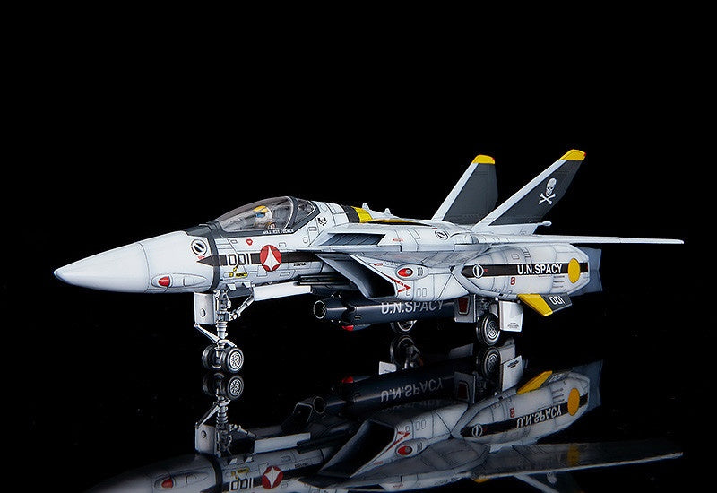Max Factory - PLAMAX - Macross: Do You Remember Love? - VF-1S Valkyrie (Roy Focker's Fighter) Model Kit - Marvelous Toys