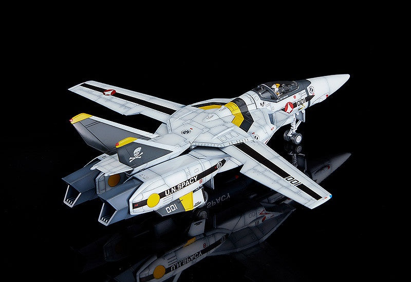 Max Factory - PLAMAX - Macross: Do You Remember Love? - VF-1S Valkyrie (Roy Focker&#39;s Fighter) Model Kit - Marvelous Toys