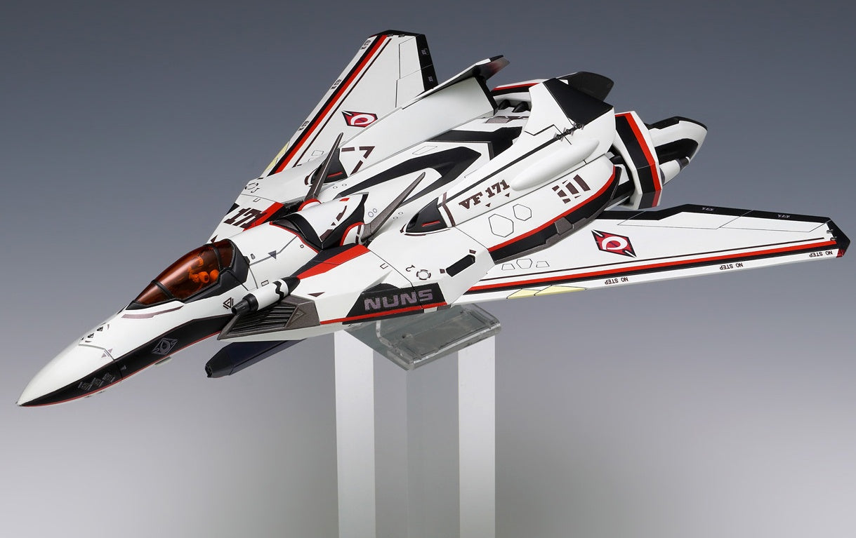 Wave - Macross Frontier - 1/72 VF-171EX Nightmare Plus EX (Alto Model) Model Kit - Marvelous Toys