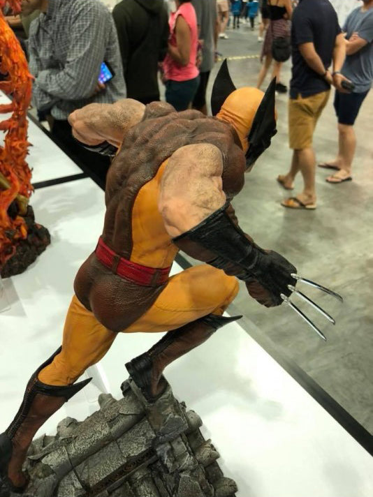 XM Studios - Marvel Premium Collectibles - Wolverine (Brown Costume) (1/4 Scale) - Marvelous Toys